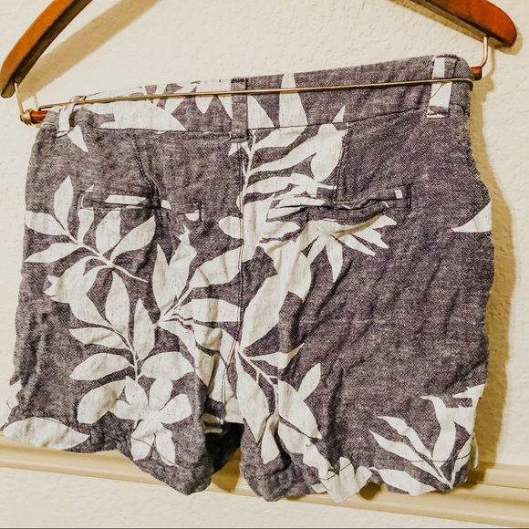 Linen Everyday Shorts - Picture 3 of 3